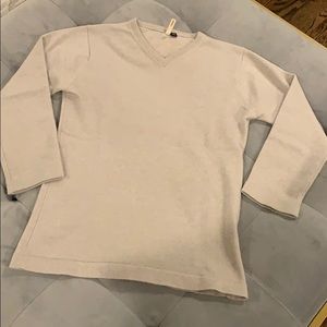 Katayone Adeli 100% Cashmere Gray v neck